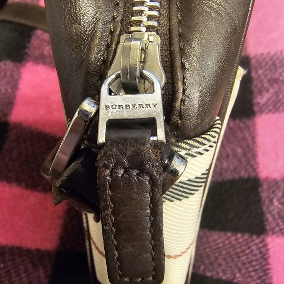 Burberry Plaid Crossbody Bag w/ COA - Picture 10 of 13